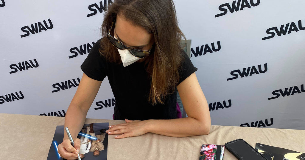 Natalie Portman Signing Completed!