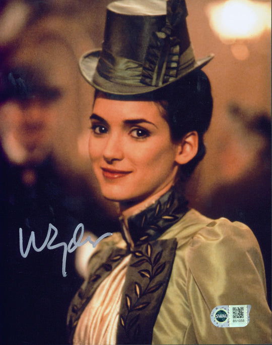 Winona Ryder Signed 8x10 Photo - SWAU Authenticated