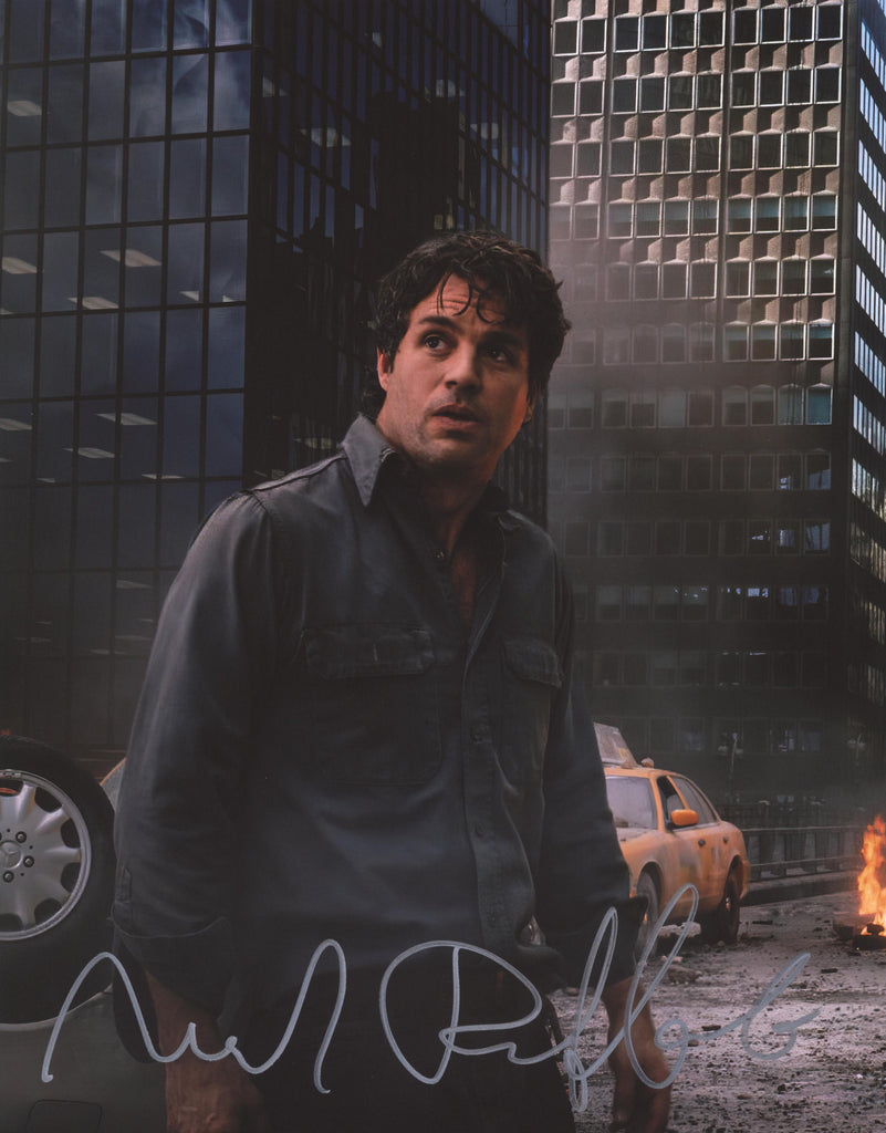 Mark Ruffalo Signed 11x14 Photo - SWAU Authenticated